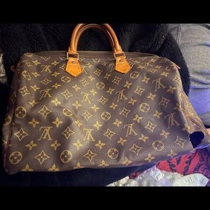 Authentic Louis Vuitton speedy bag